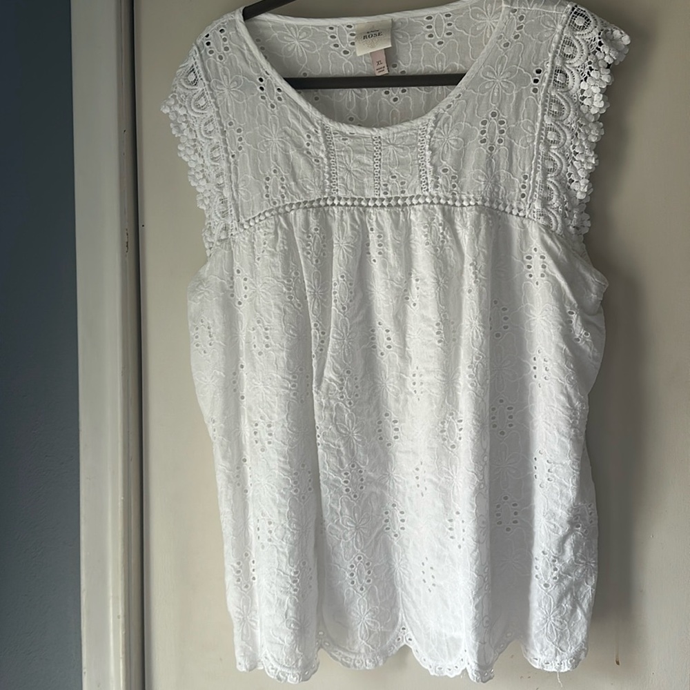 Knox Rose Eyelet Top sz XL